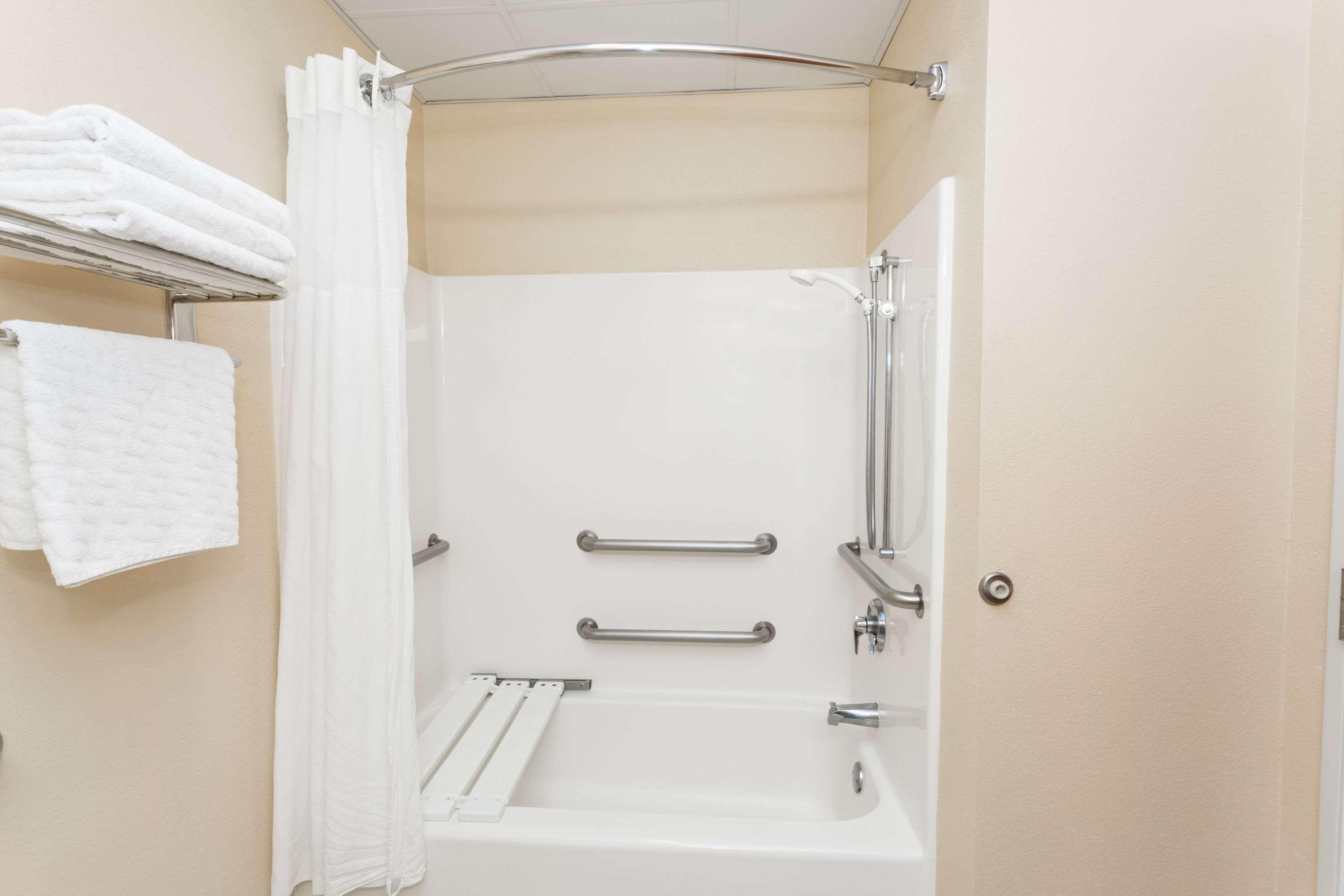 Days Inn & Suites By Wyndham Savannah North I-95 Port Wentworth Ngoại thất bức ảnh