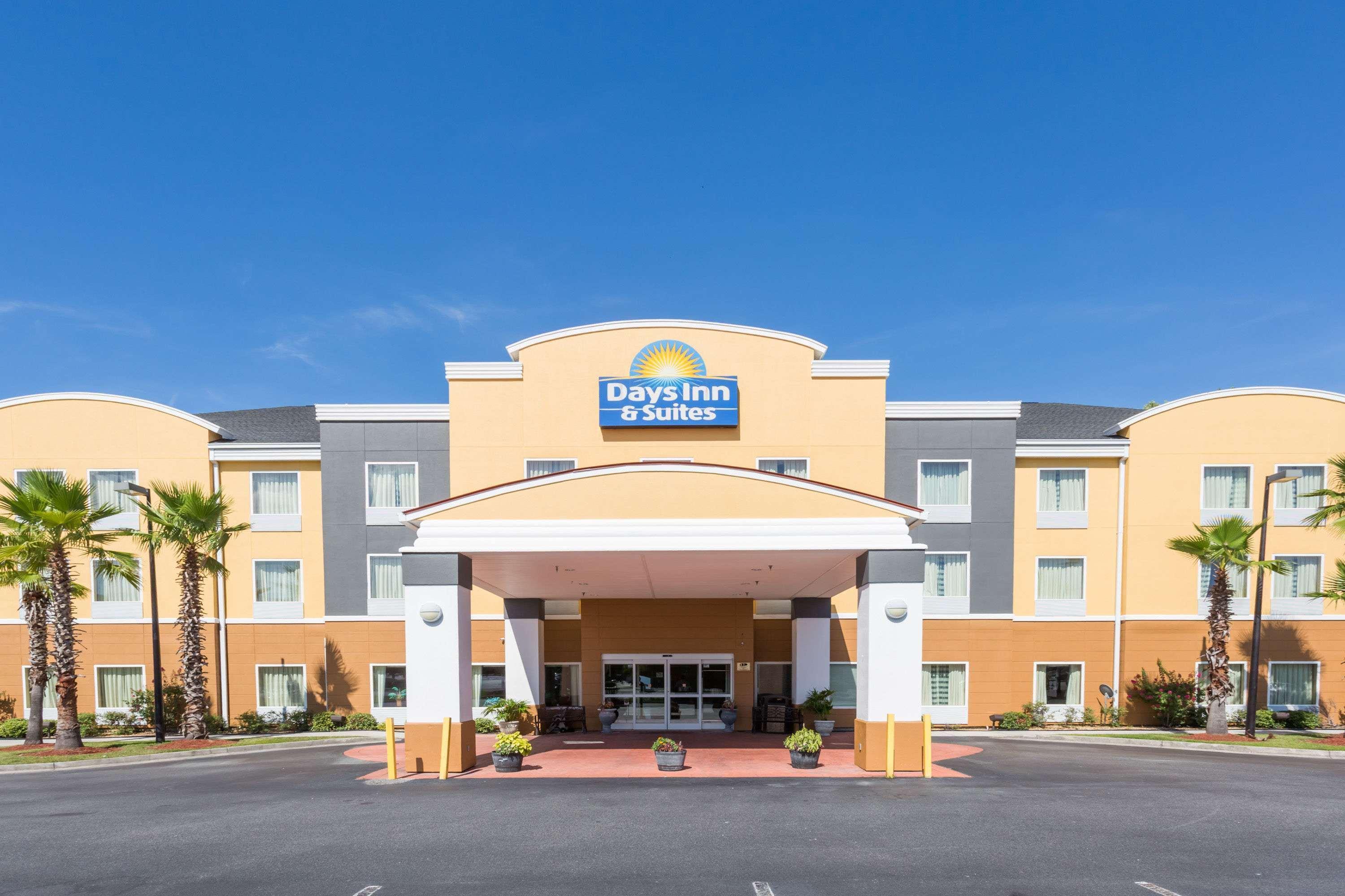 Days Inn & Suites By Wyndham Savannah North I-95 Port Wentworth Ngoại thất bức ảnh