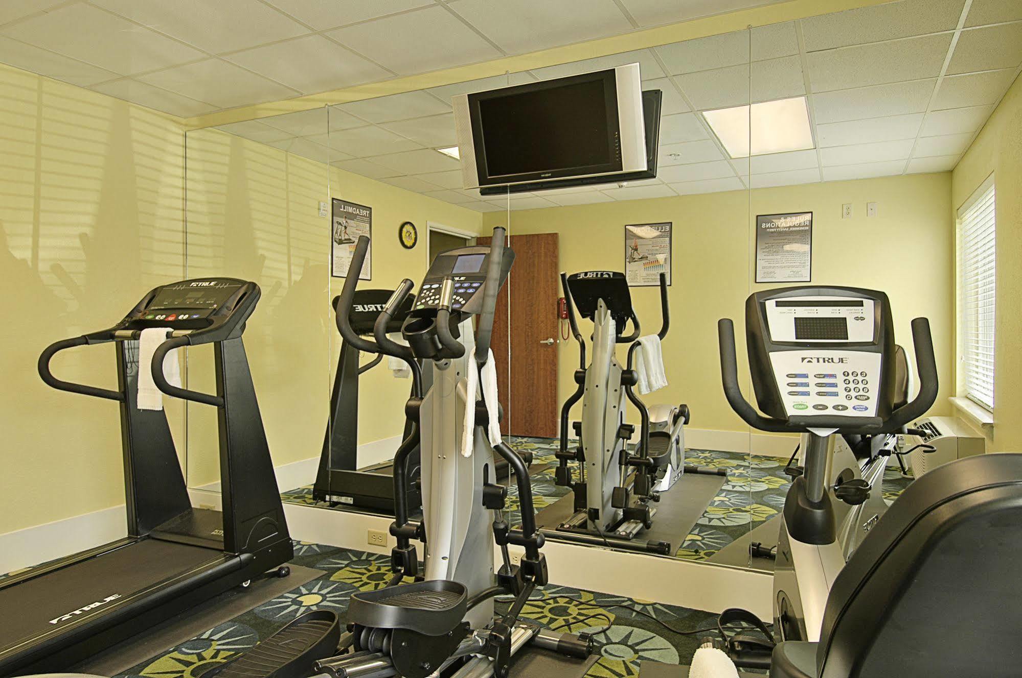 Days Inn & Suites By Wyndham Savannah North I-95 Port Wentworth Ngoại thất bức ảnh